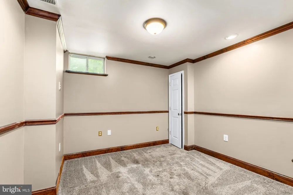 99 E LEWIS SHORE ROAD Elkton, MD 21921