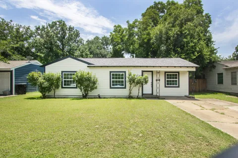 2502 Helmet Street