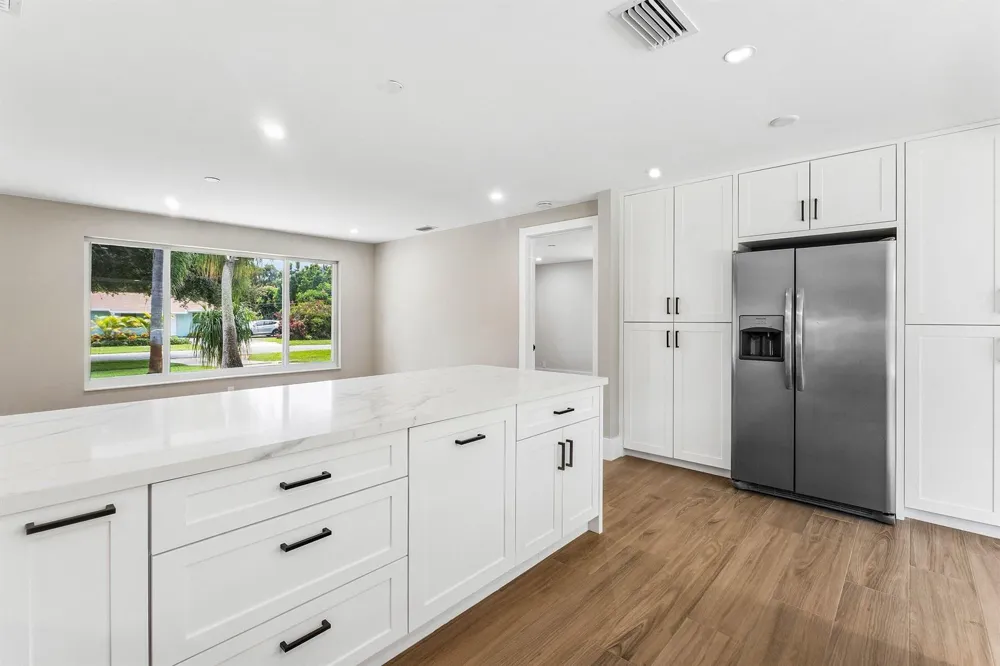 945 Westwind Drive North Palm Beach, FL 33408