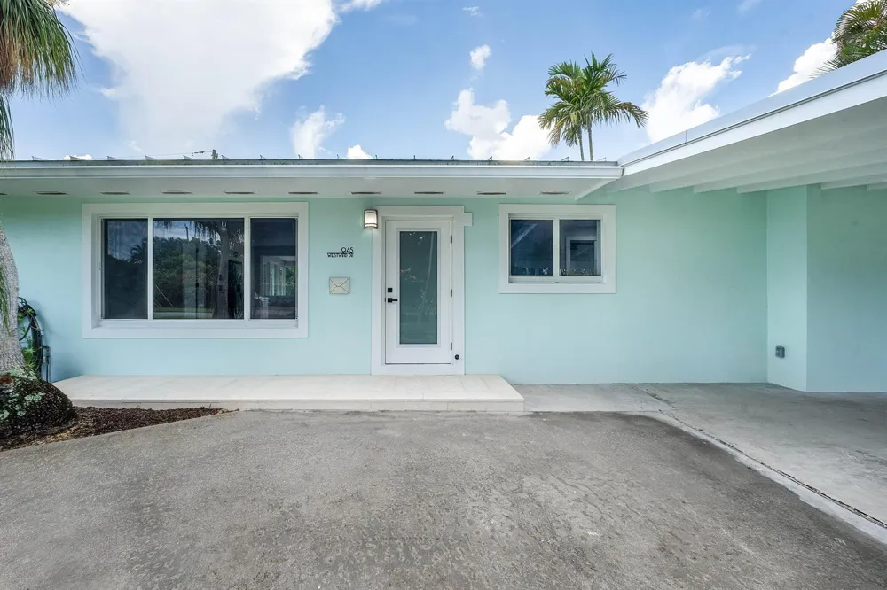 945 Westwind Drive North Palm Beach, FL 33408
