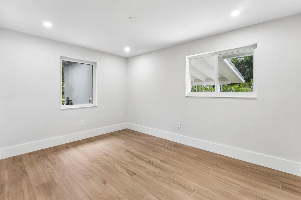 945 Westwind Drive North Palm Beach, FL 33408
