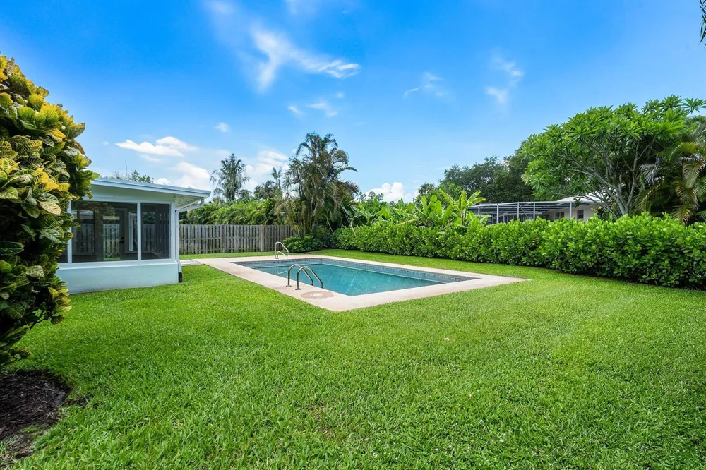 945 Westwind Drive North Palm Beach, FL 33408