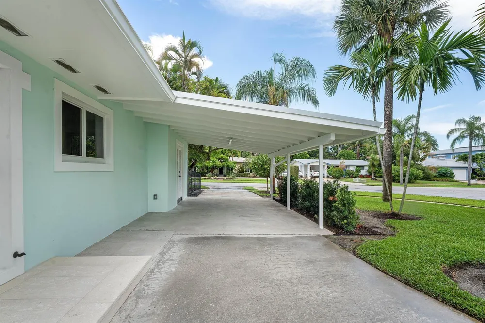 945 Westwind Drive North Palm Beach, FL 33408