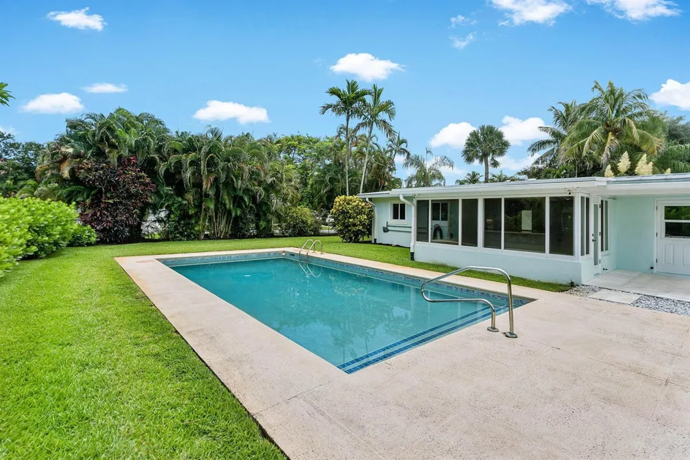 945 Westwind Drive North Palm Beach, FL 33408