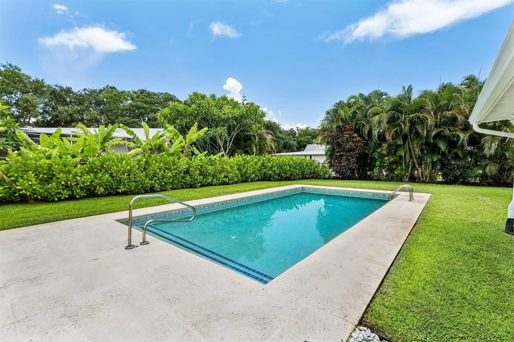 945 Westwind Drive North Palm Beach, FL 33408