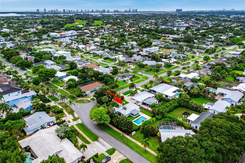 945 Westwind Drive North Palm Beach, FL 33408