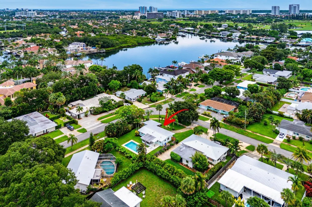 945 Westwind Drive North Palm Beach, FL 33408