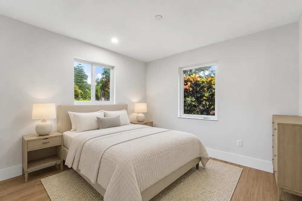 945 Westwind Drive North Palm Beach, FL 33408