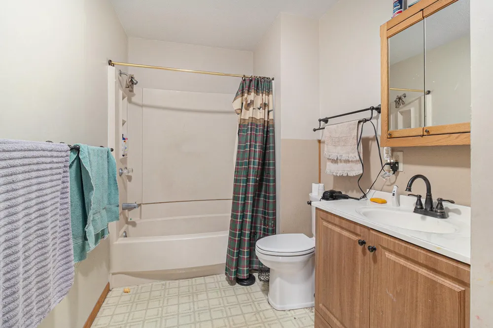 17764 Round Lake Road Norman Township, MI 49689