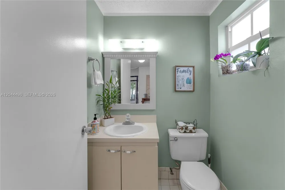 12427 NW 7th Ln Miami, FL 33182