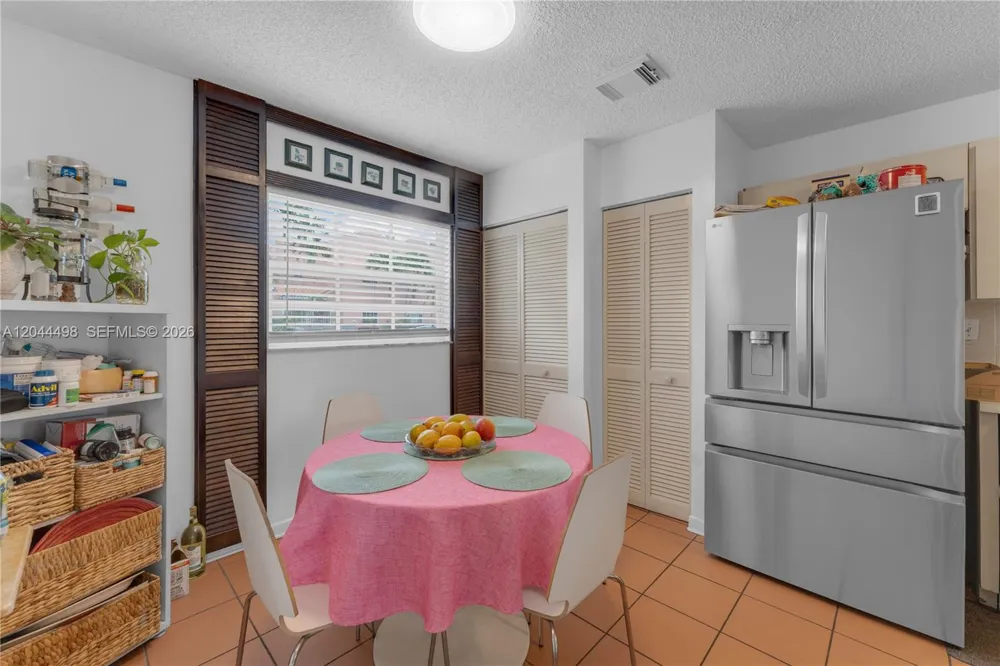 12427 NW 7th Ln Miami, FL 33182