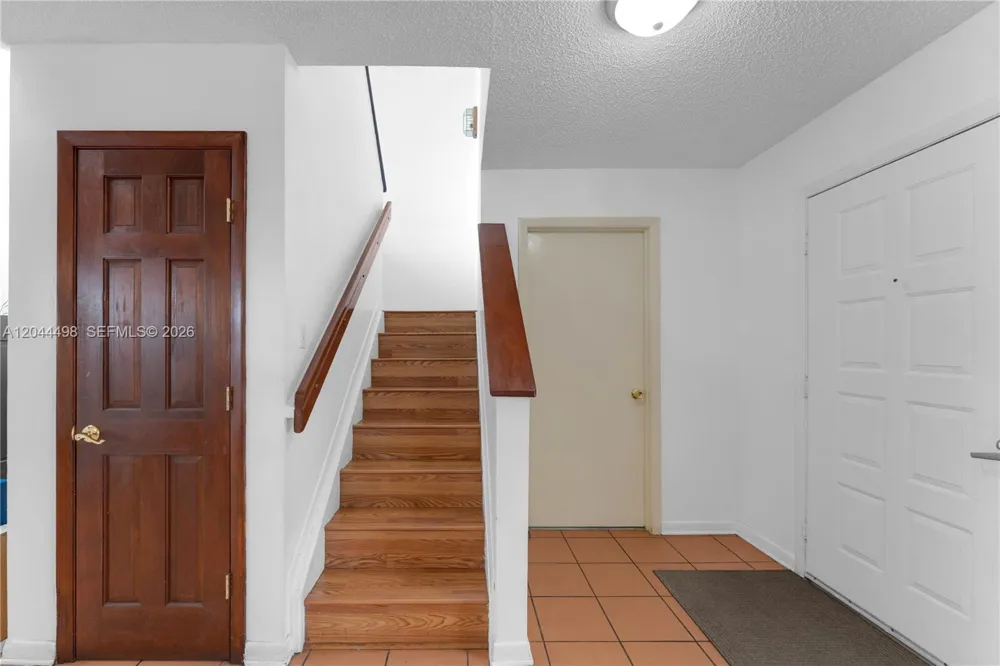 12427 NW 7th Ln Miami, FL 33182