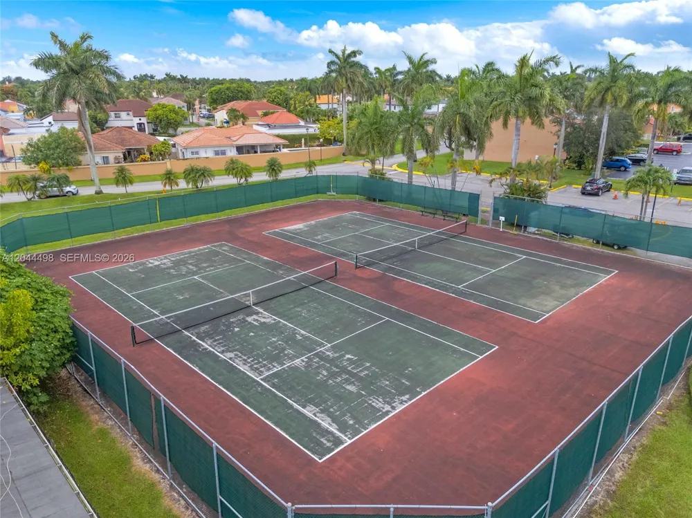 12427 NW 7th Ln Miami, FL 33182