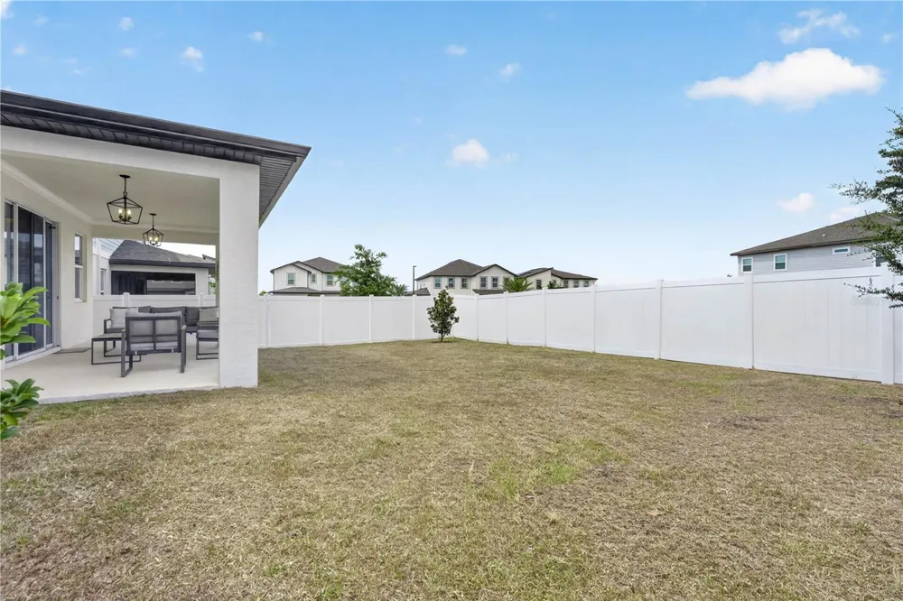 2326 RAVEN RIDGE ROAD Minneola, FL 34715