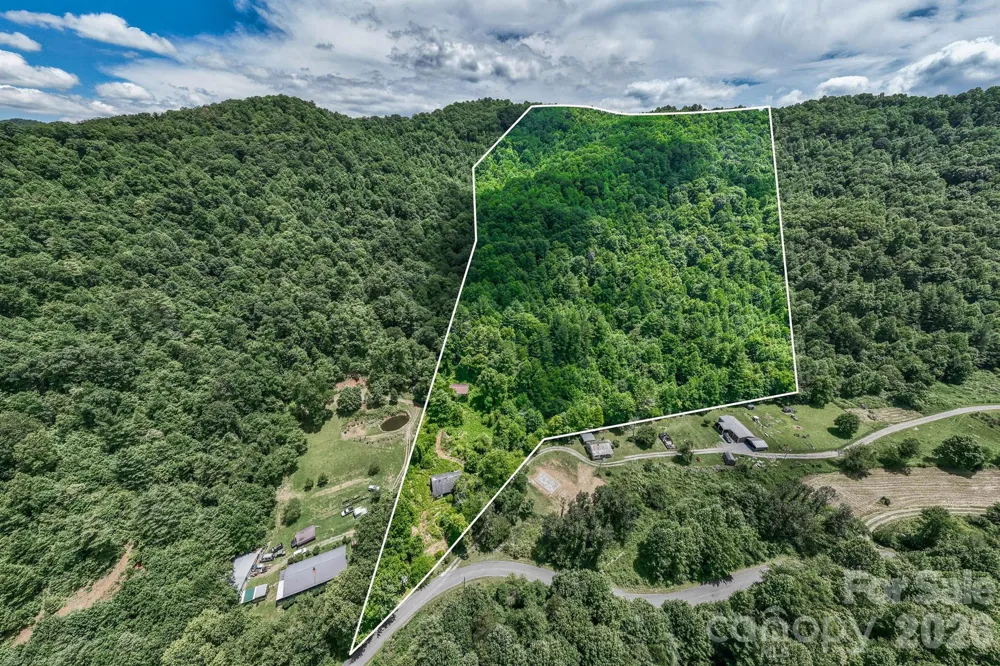 789 Jarrett Cove Road Marshall, NC 28753