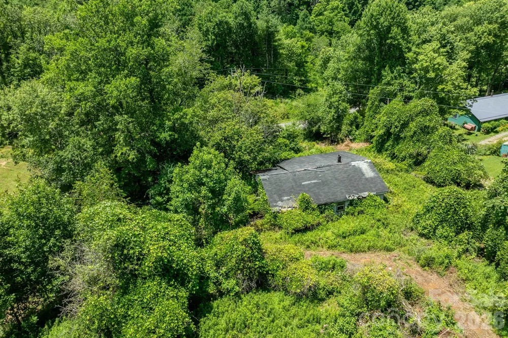 789 Jarrett Cove Road Marshall, NC 28753