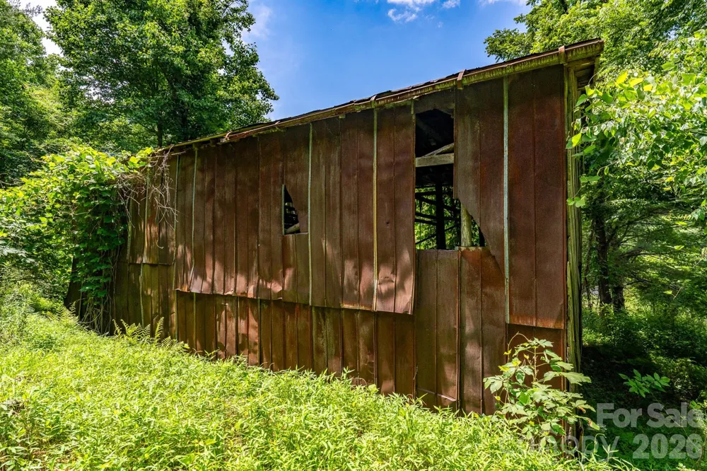 789 Jarrett Cove Road Marshall, NC 28753