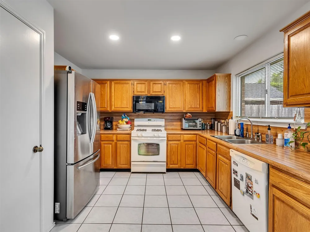 1506 Waterford Drive Deer Park, TX 77536