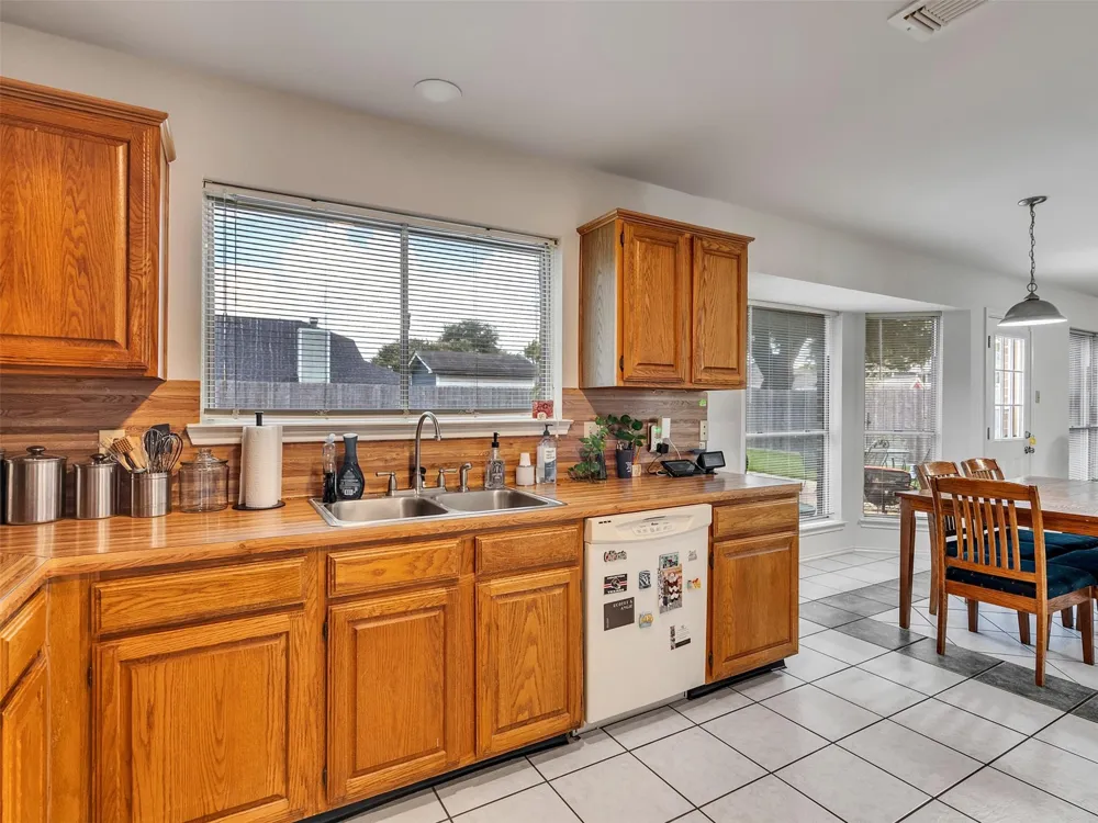 1506 Waterford Drive Deer Park, TX 77536