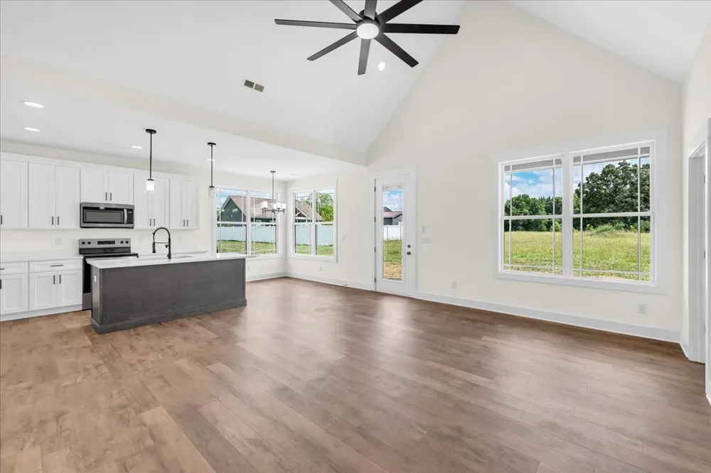 1459 Smartt Station Rd Morrison, TN 37357