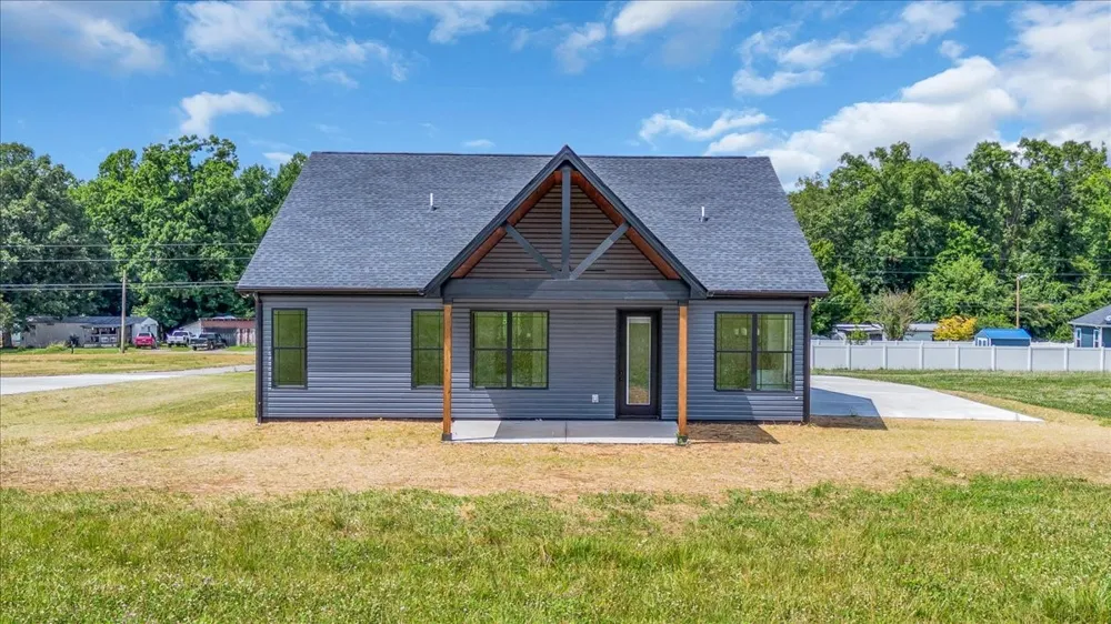 1459 Smartt Station Rd Morrison, TN 37357