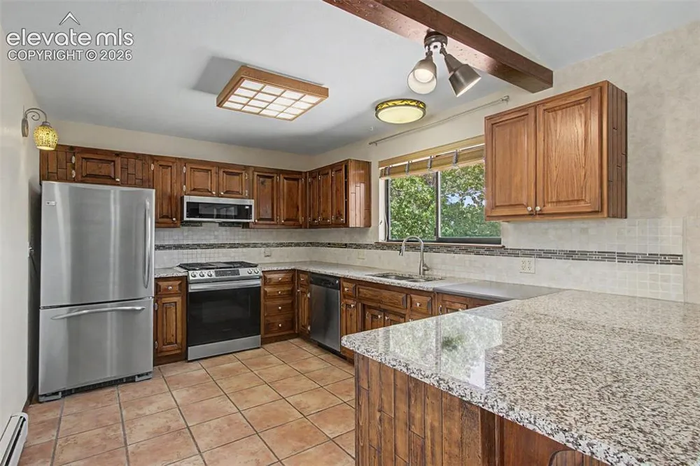 1335 Apple Lane Penrose, CO 81240