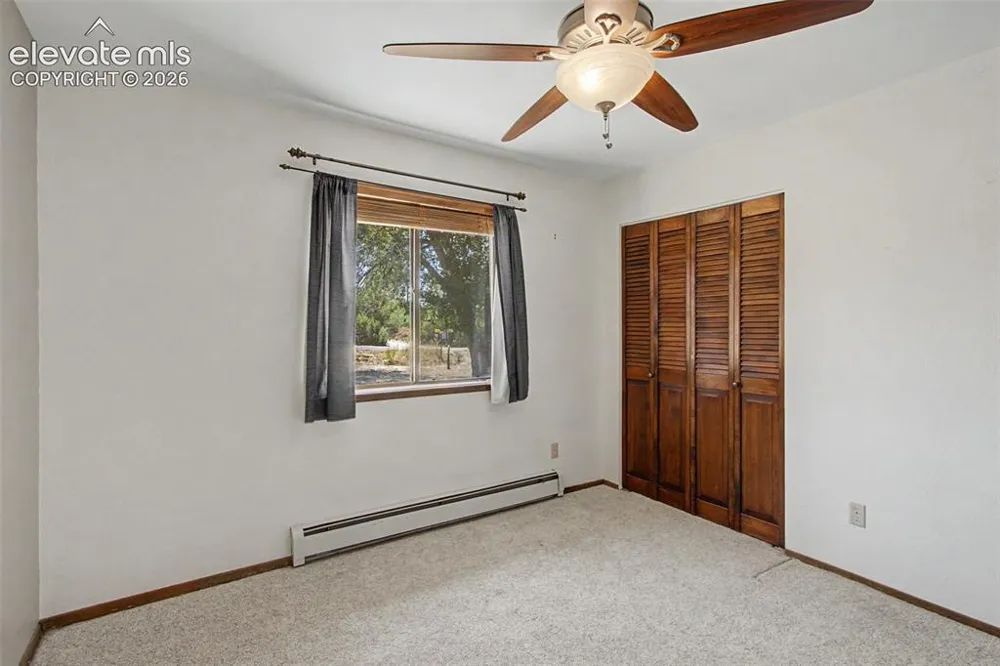 1335 Apple Lane Penrose, CO 81240