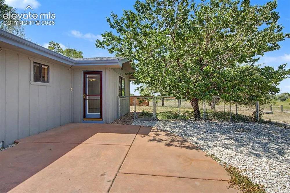 1335 Apple Lane Penrose, CO 81240