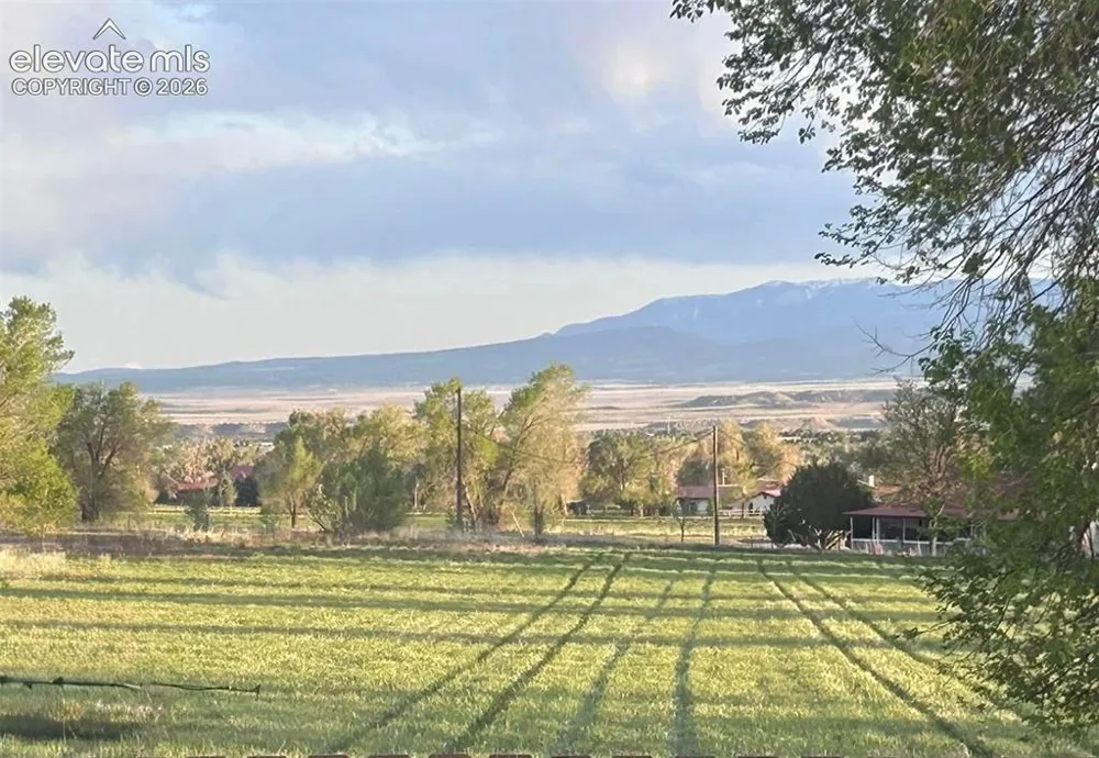 1335 Apple Lane Penrose, CO 81240