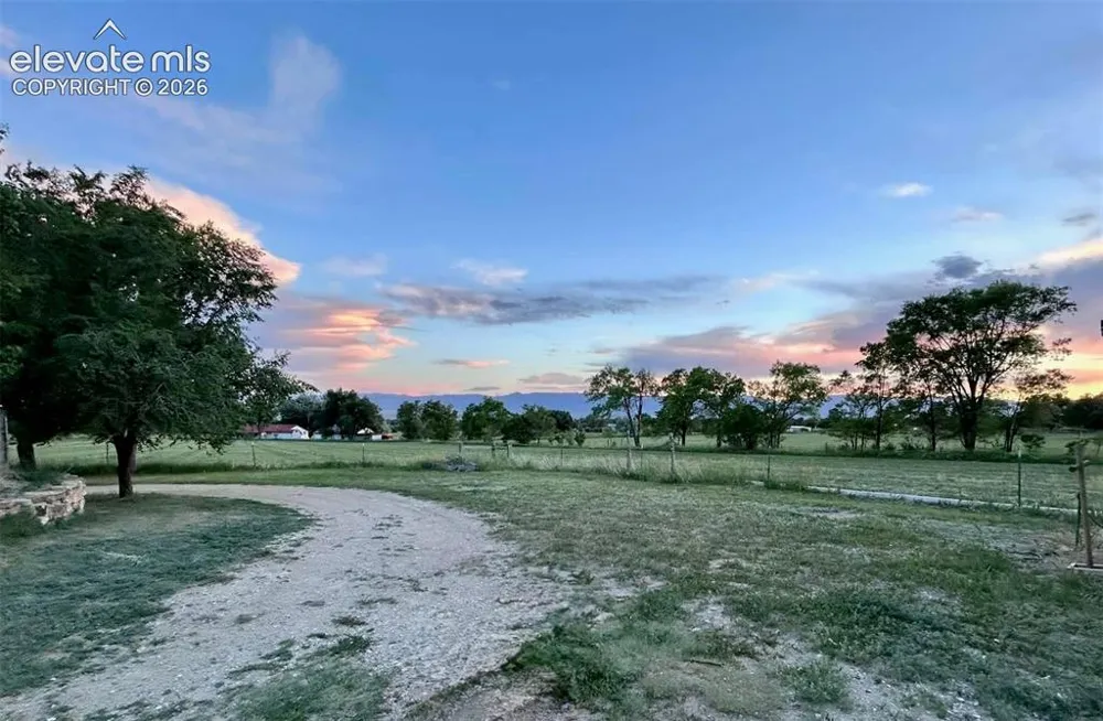 1335 Apple Lane Penrose, CO 81240