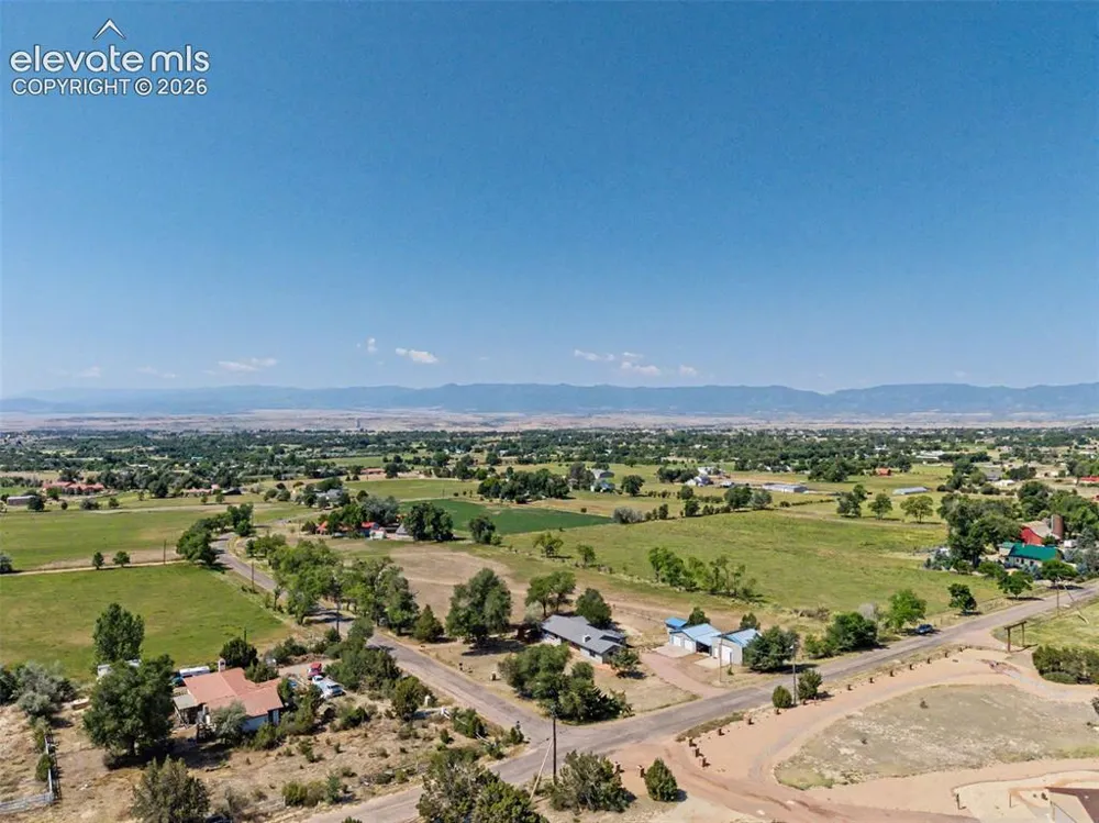 1335 Apple Lane Penrose, CO 81240