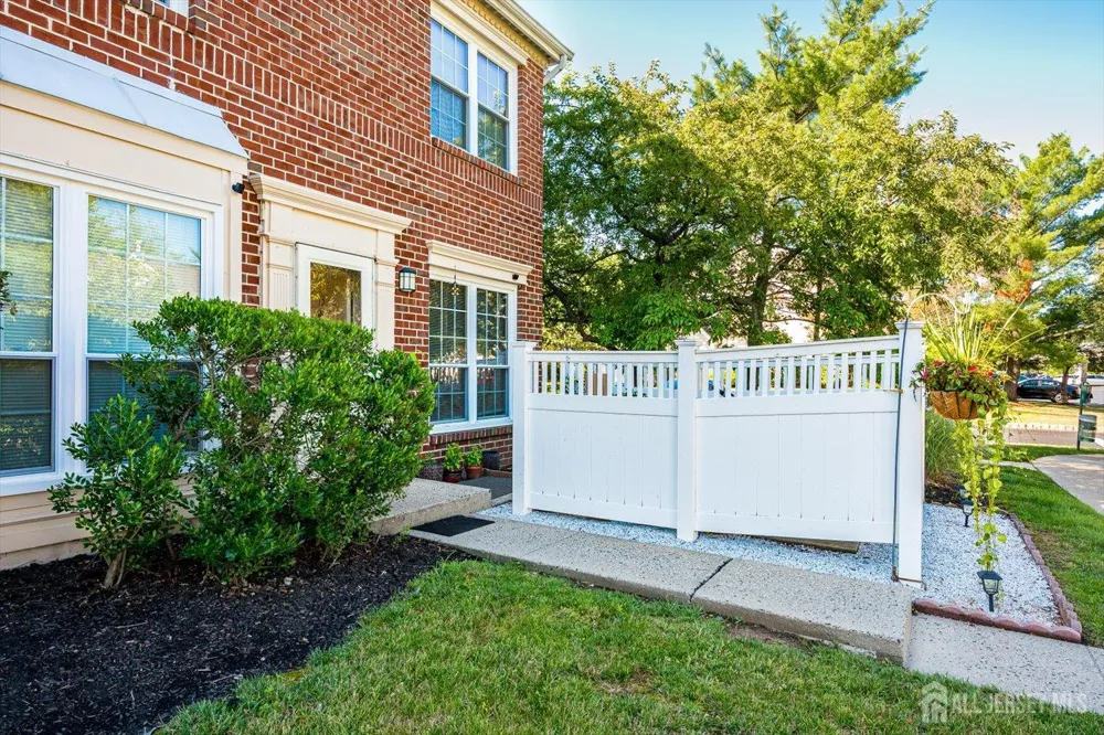 73 Goodwin Drive North Brunswick, NJ 08902