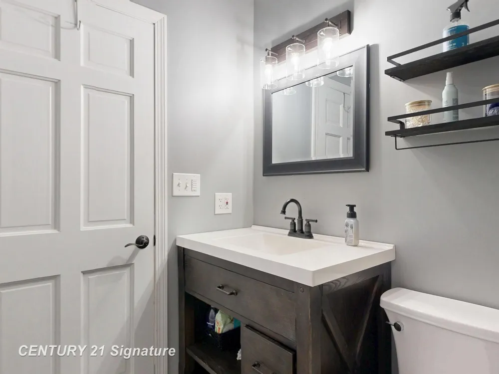 7492 River Road Flushing Charter Township, MI 48433