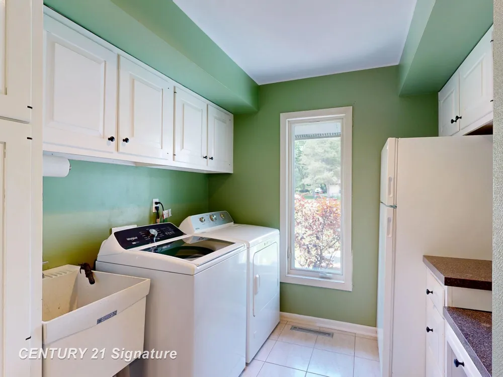 7492 River Road Flushing Charter Township, MI 48433