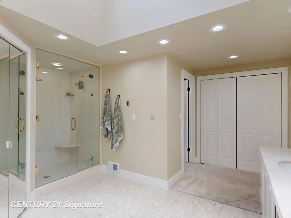 7492 River Road Flushing Charter Township, MI 48433