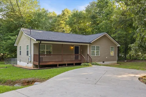 975 Sagamore Drive