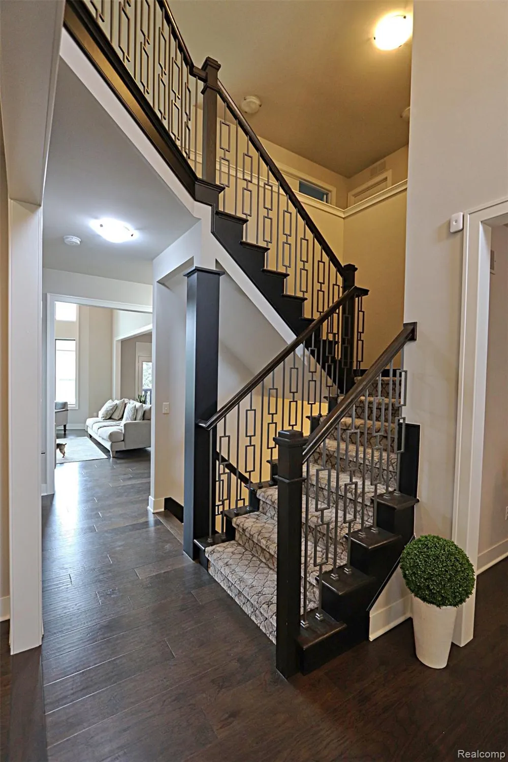 4966 Park Manor Drive Troy City, MI 48098