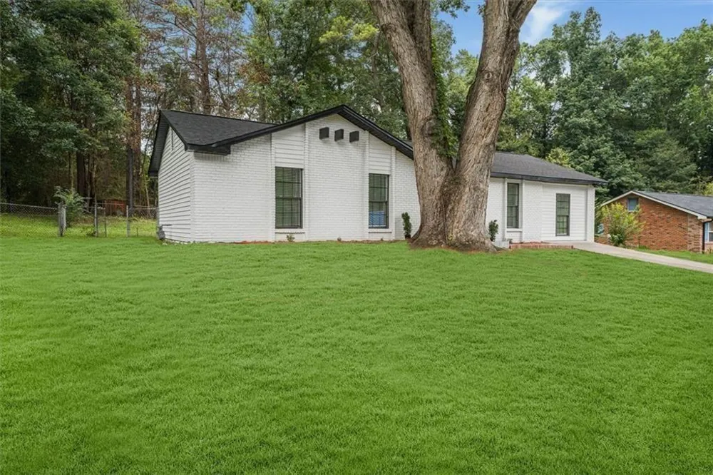 6073 Fieldcrest Drive Morrow, GA 30260