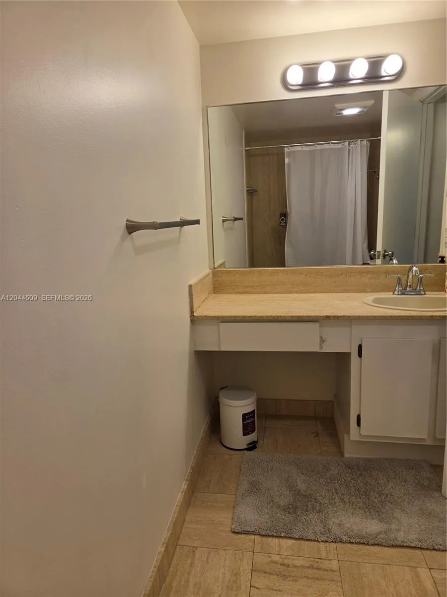 Address Not Shown Hollywood, FL 33019