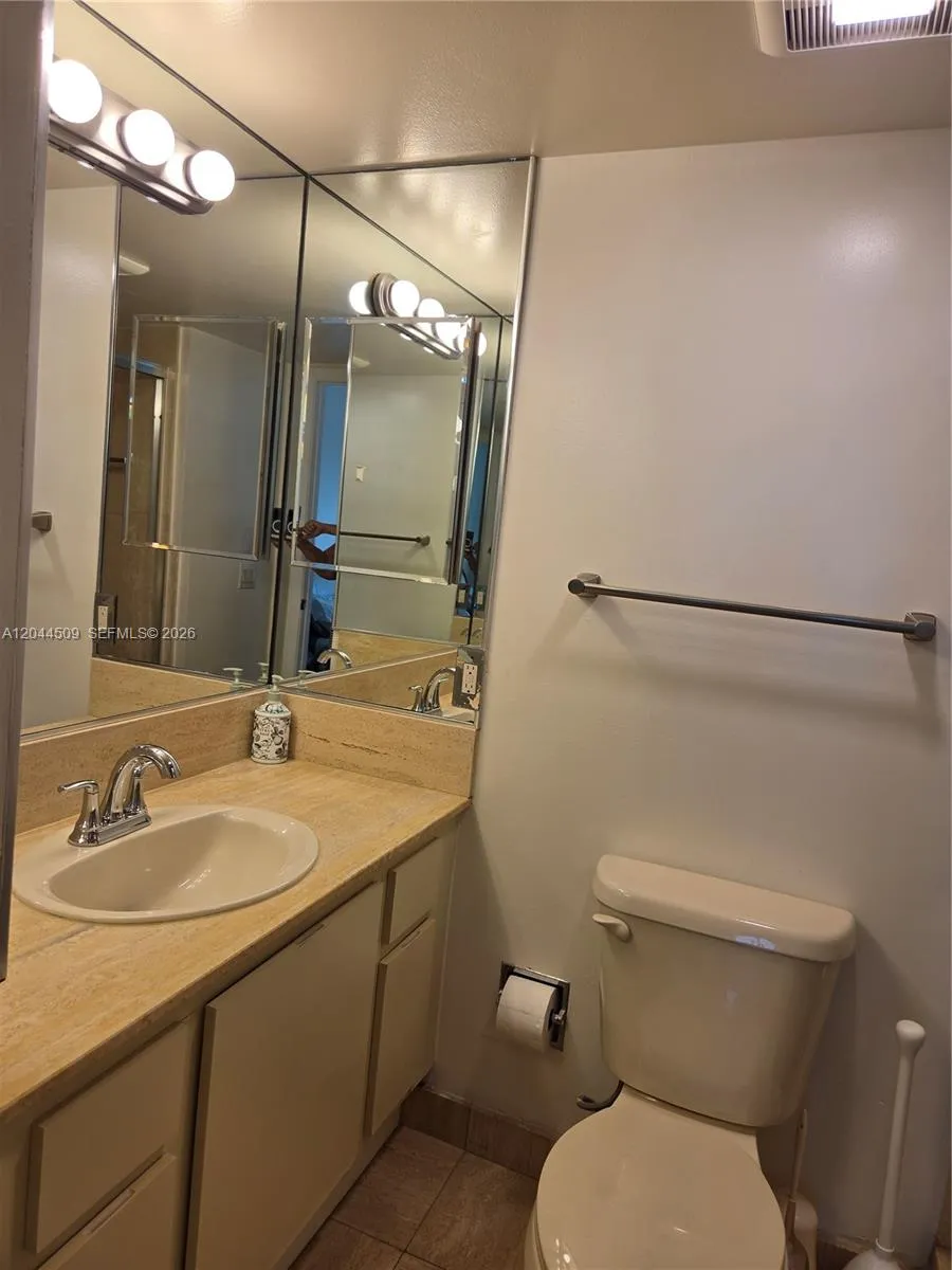 Address Not Shown Hollywood, FL 33019