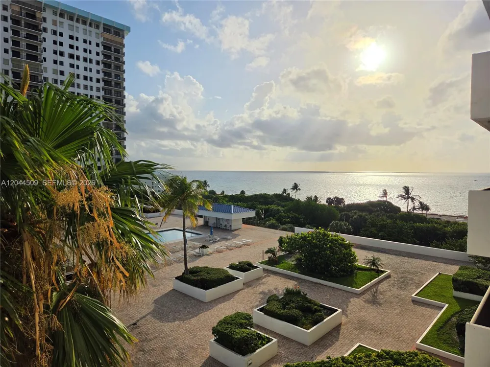 Address Not Shown Hollywood, FL 33019