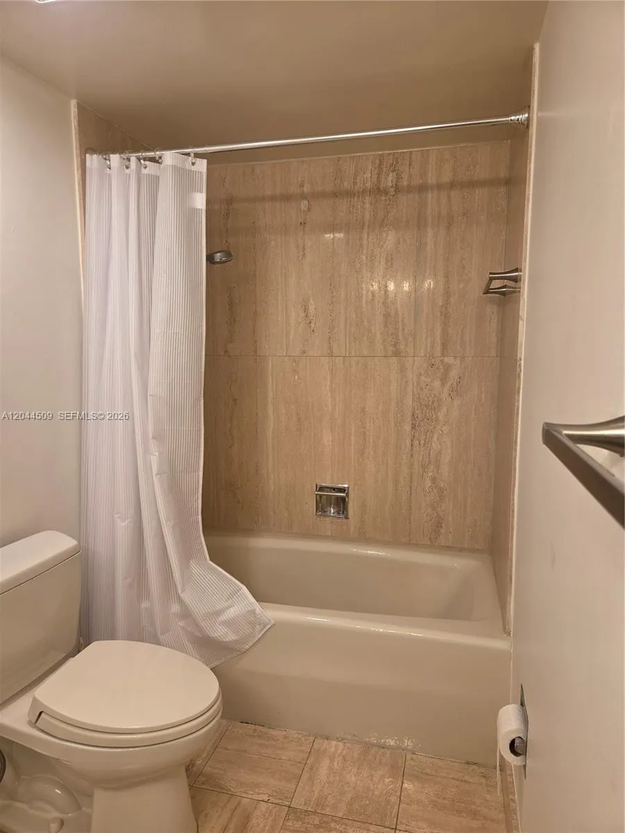 Address Not Shown Hollywood, FL 33019