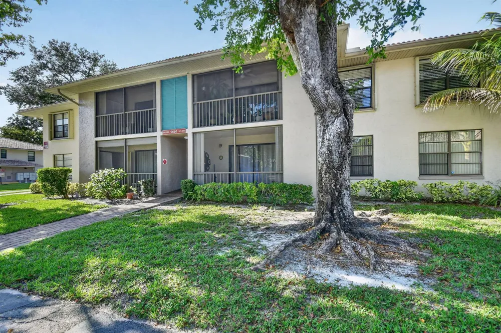 9810 Pineapple Tree Drive #103 Boynton Beach, FL 33436