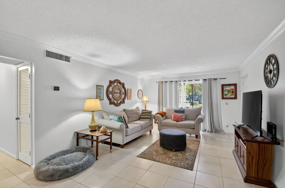 9810 Pineapple Tree Drive #103 Boynton Beach, FL 33436