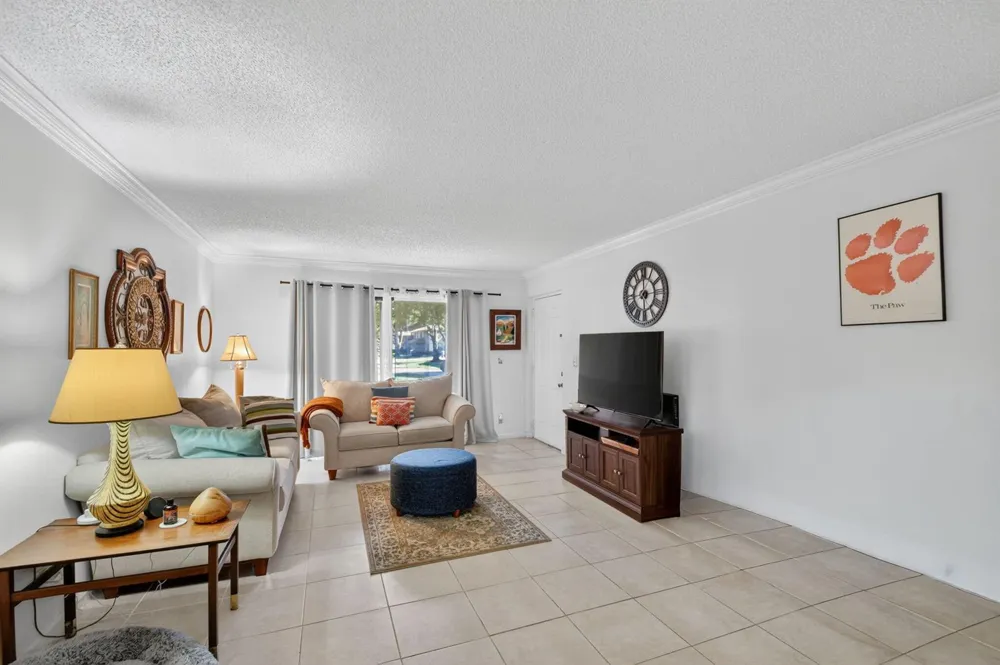 9810 Pineapple Tree Drive #103 Boynton Beach, FL 33436