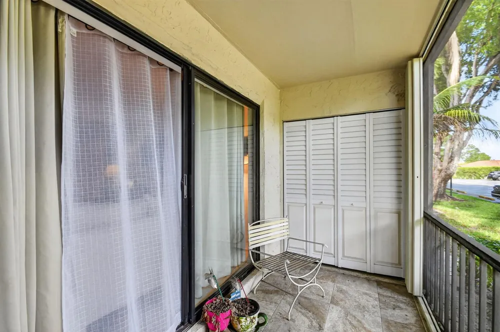 9810 Pineapple Tree Drive #103 Boynton Beach, FL 33436