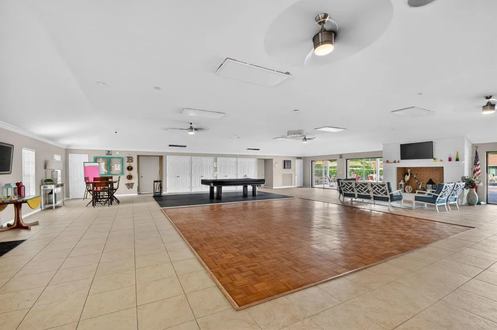 9810 Pineapple Tree Drive #103 Boynton Beach, FL 33436