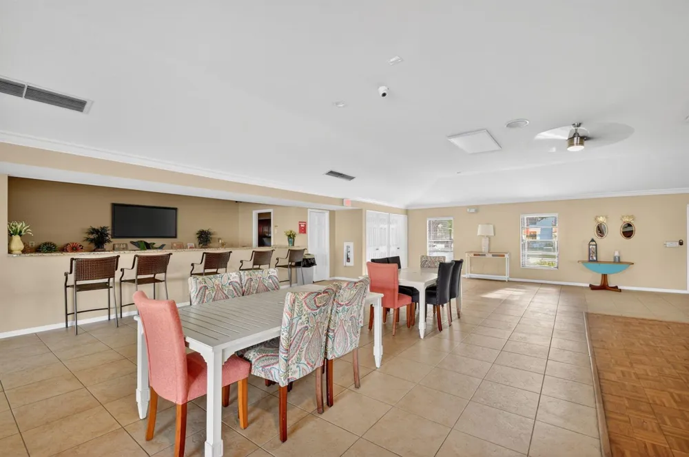 9810 Pineapple Tree Drive #103 Boynton Beach, FL 33436