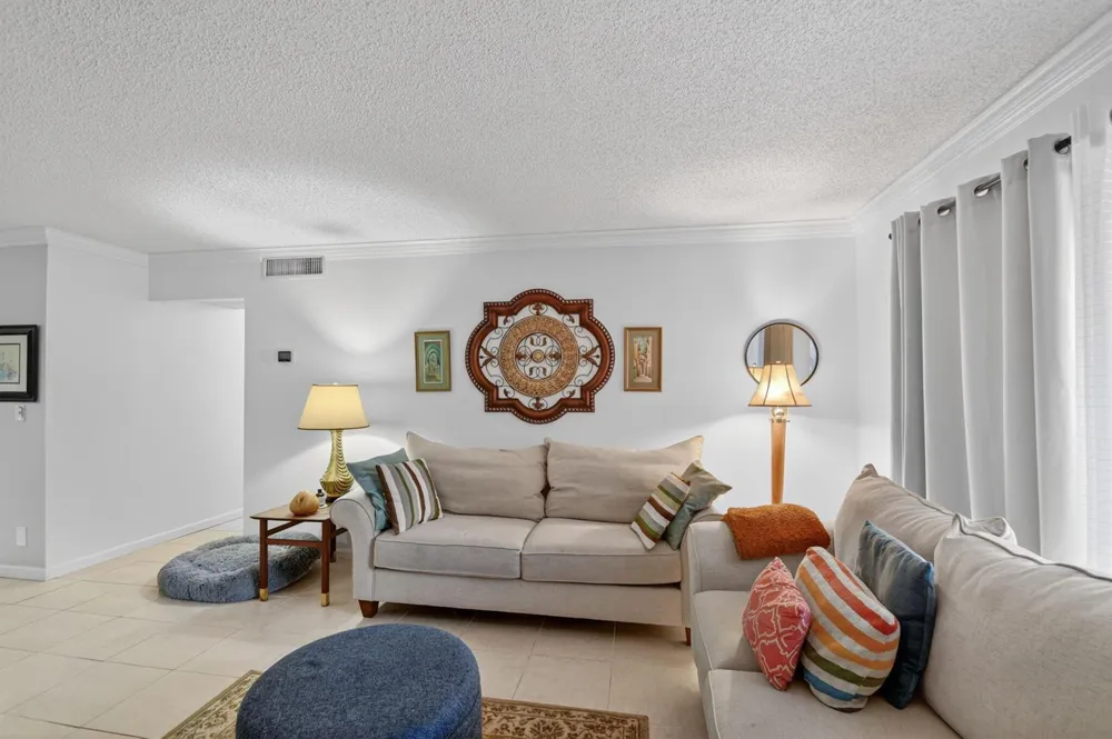 9810 Pineapple Tree Drive #103 Boynton Beach, FL 33436