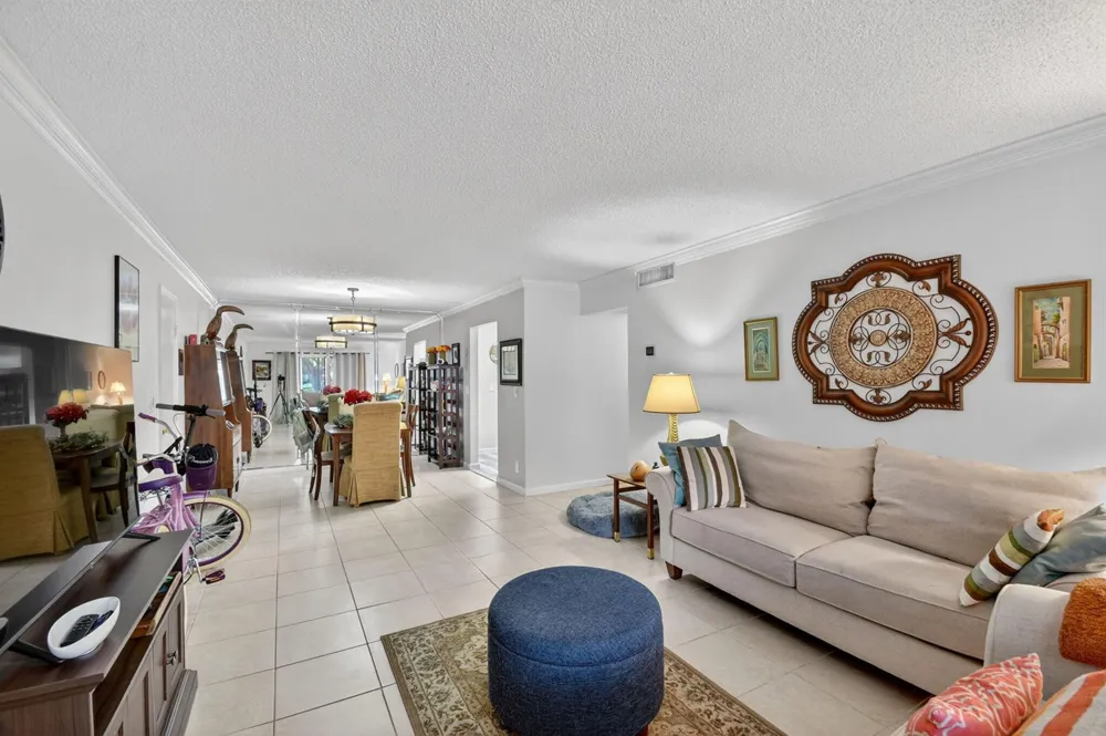 9810 Pineapple Tree Drive #103 Boynton Beach, FL 33436
